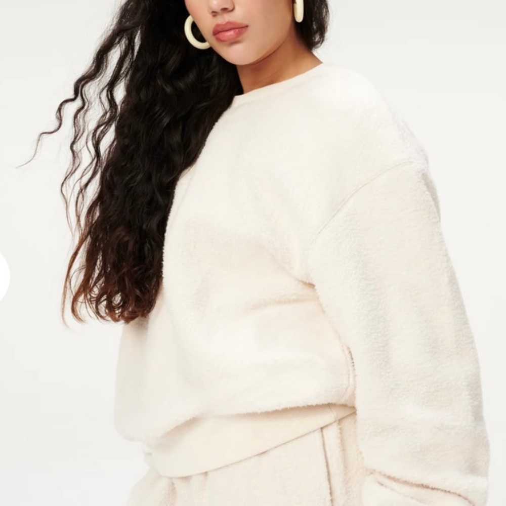 Good American Sherpa Boyfriend Sweatshirt